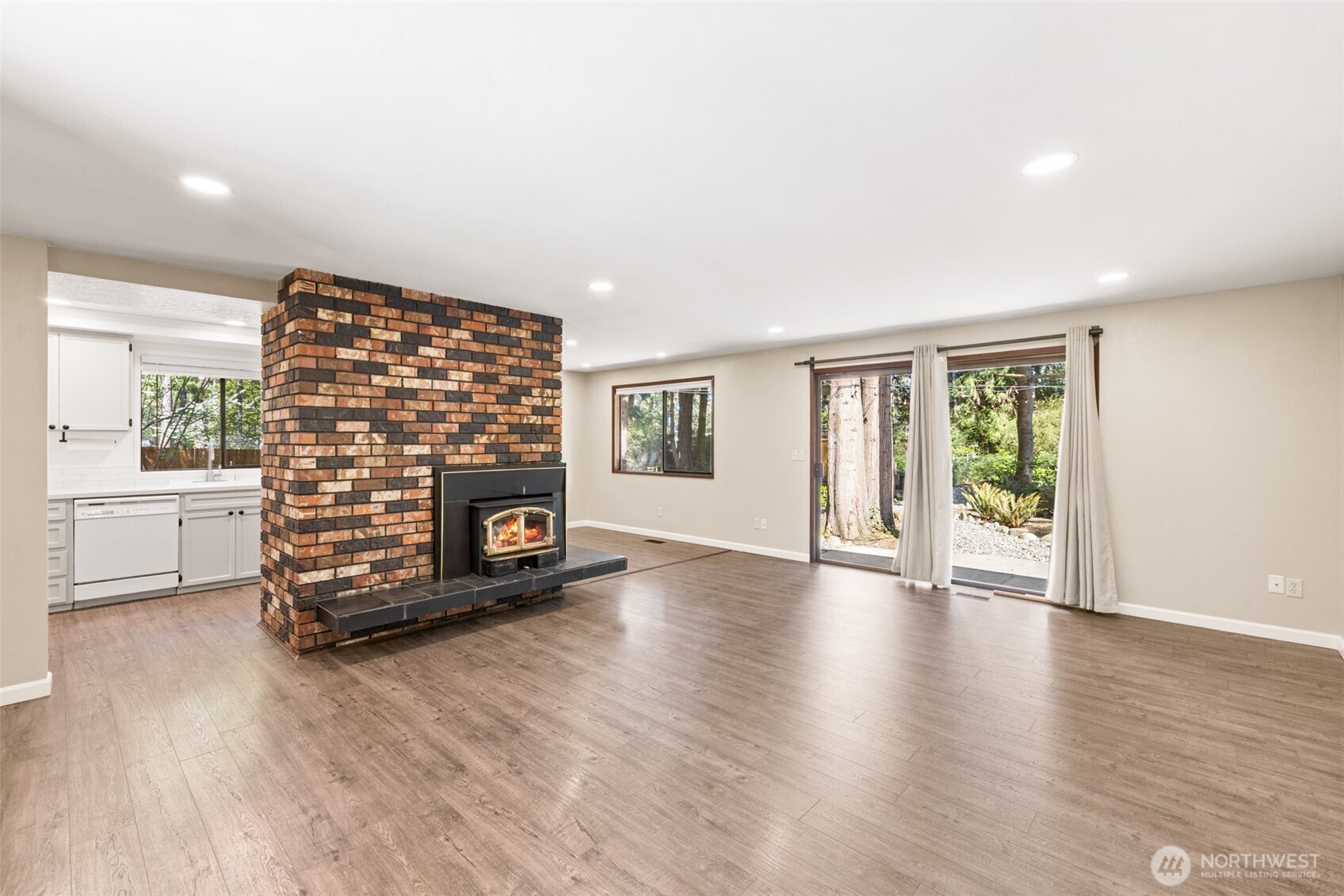 53 Riverside Road Sequim, WA 98382 - Photo 7 of 40