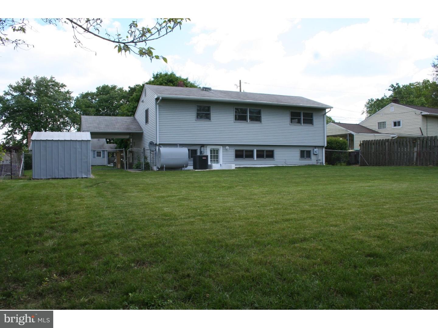 9 Carole Road Newark, DE 19713 - Photo 2 of 17 Exterior Back