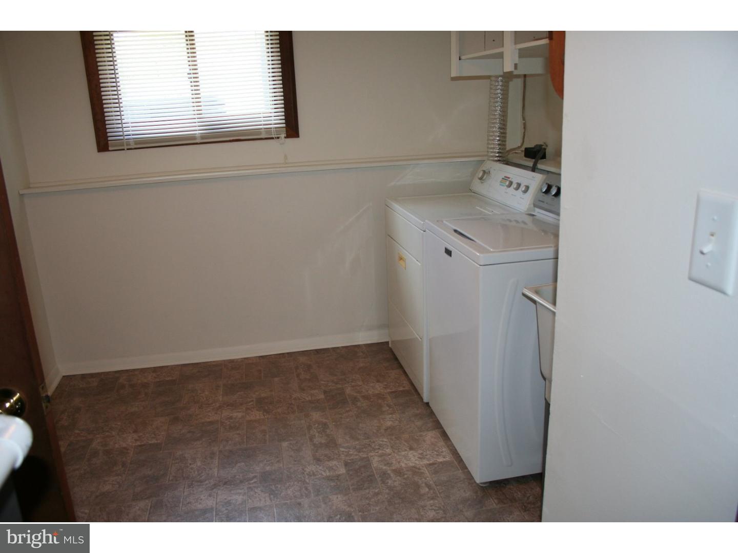9 Carole Road Newark, DE 19713 - Photo 14 of 17 Laundry Room