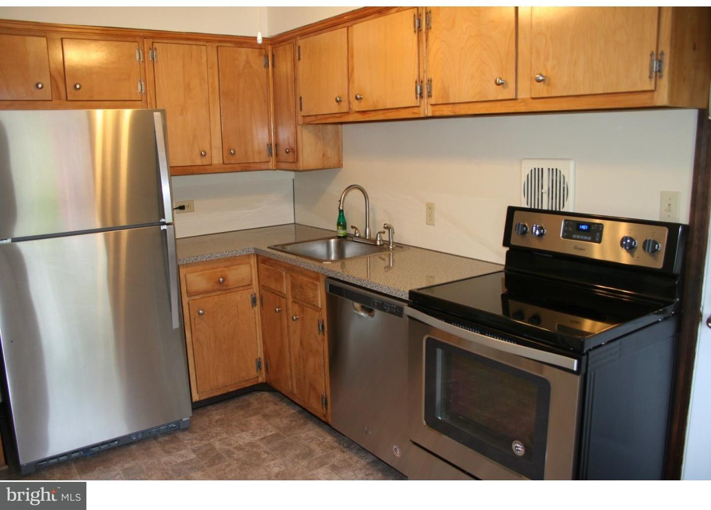 9 Carole Road Newark, DE 19713 - Photo 7 of 17 Kitchen