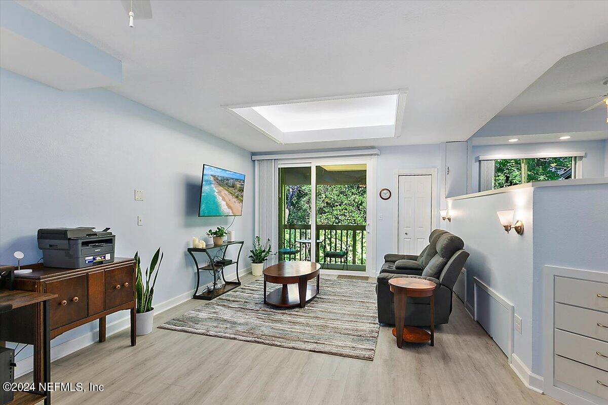 2990 Ravines Road, Unit 1425 Middleburg, FL 32068 - Photo 2 of 15 02-Living Room