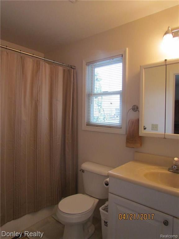 6069 Slattery Road North Branch, MI 48461 - Photo 10 of 24