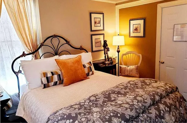 $1,350,000 | 91 South Street, Gorham, ME 04038