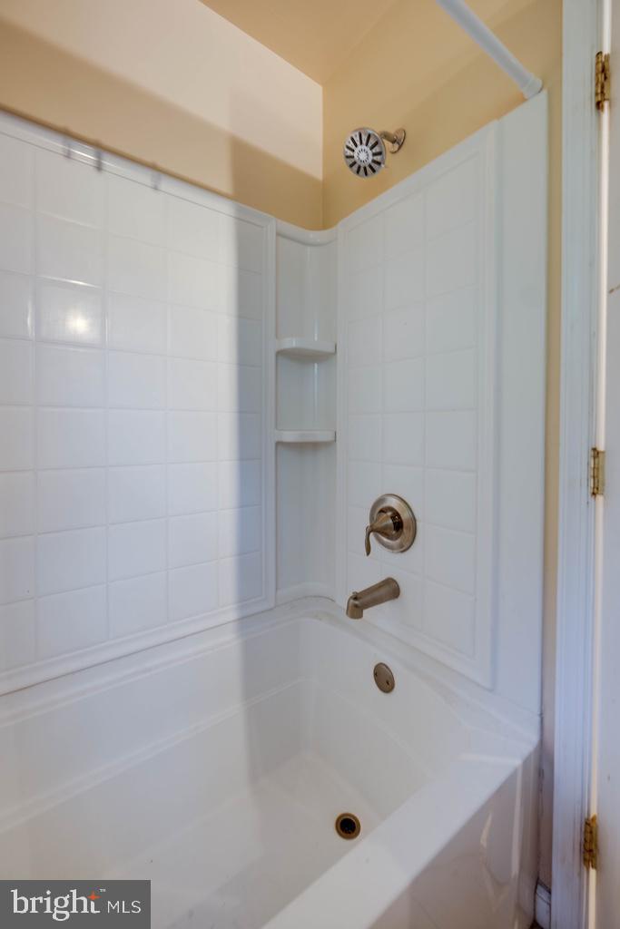 6802 Robinia Road Temple Hills, MD 20748 - Photo 32 of 36