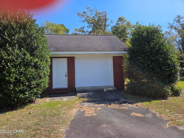 $479,995 | 1962 Inwood Road, Sneads, FL 32460