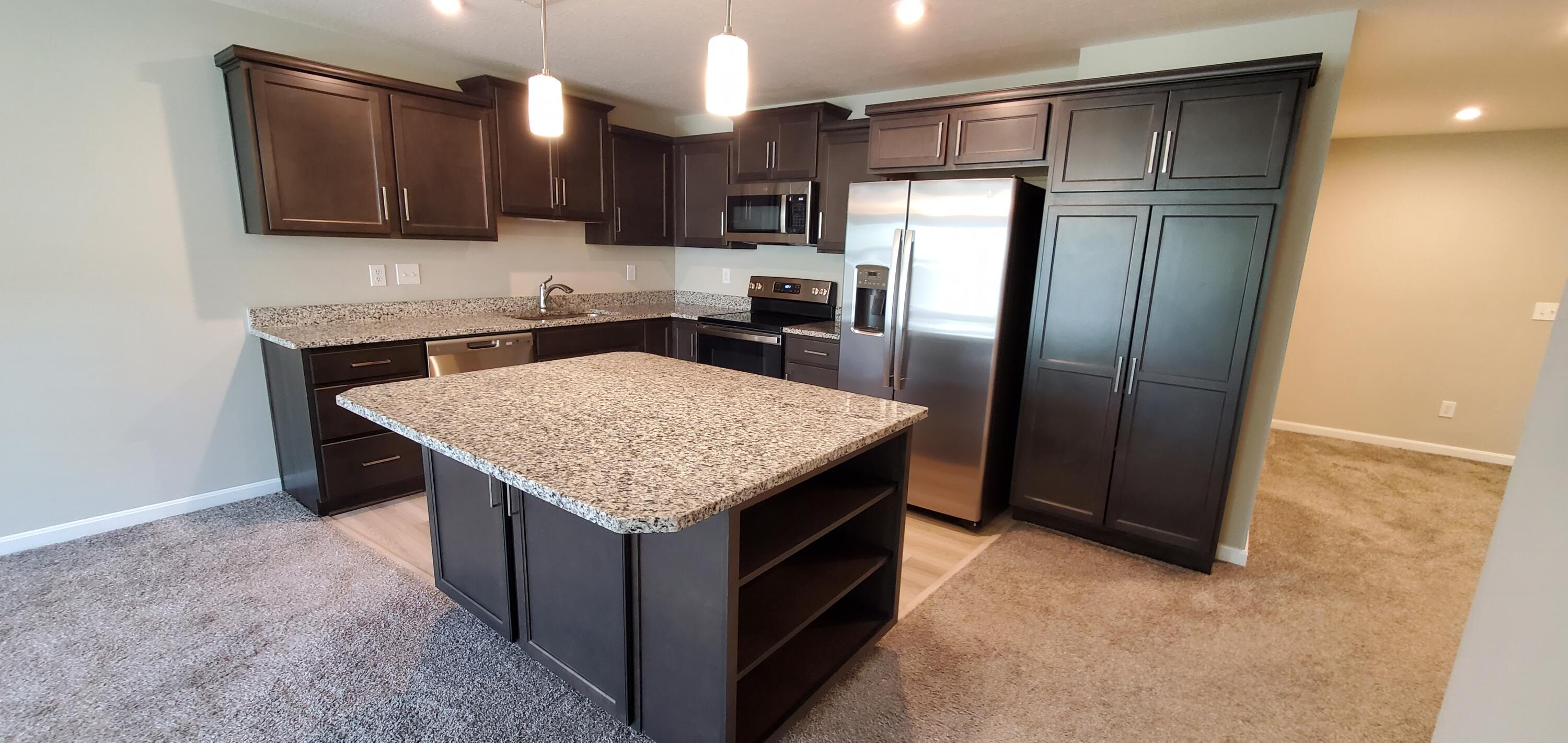 686 Daphne Way Fort Mitchell, KY 41017 - Photo 4 of 32 20240426_122118