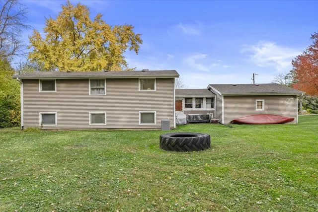 $319,900 | 26892 Iride Drive, Mundelein, IL 60060