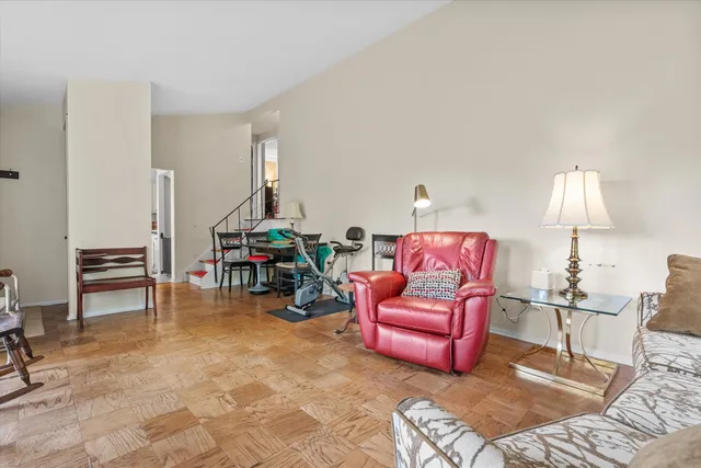 $319,900 | 26892 Iride Drive, Mundelein, IL 60060