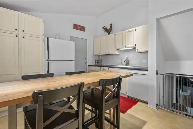 $319,900 | 26892 Iride Drive, Mundelein, IL 60060