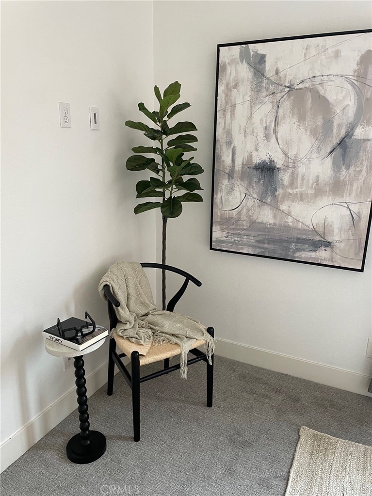 37 Soho Irvine, CA 92612 - Photo 16 of 21 a vase of flowers sitting on a table