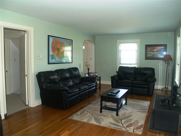 96 Linebrook Road Ipswich, MA 01938 - Photo 3 of 15 Gallery Image 3