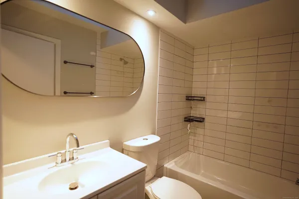 $1,750 | 188 Moreland Avenue, Waterbury, CT 06705