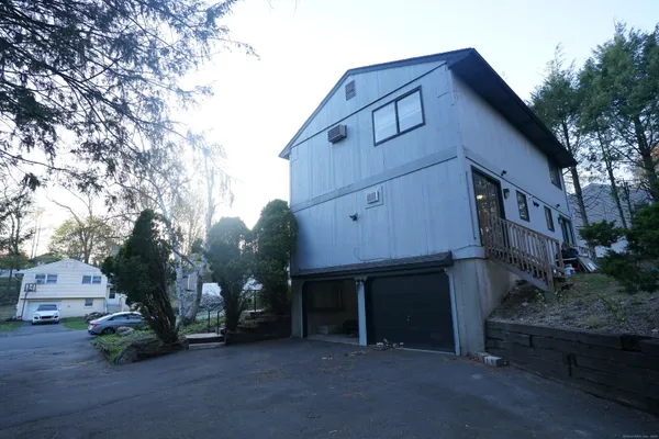 $1,750 | 188 Moreland Avenue, Waterbury, CT 06705