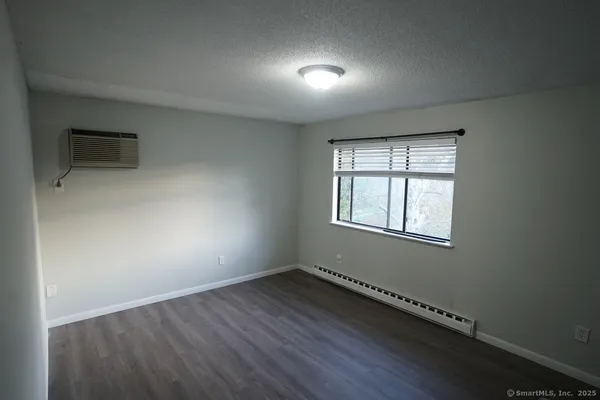 $1,750 | 188 Moreland Avenue, Waterbury, CT 06705