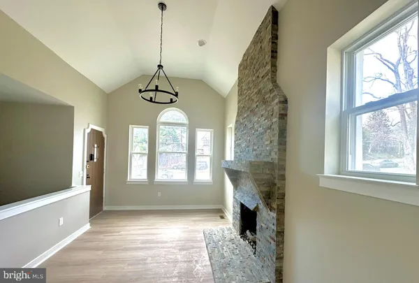 $3,500 | 9305 Colesville Road, Silver Spring, MD 20901