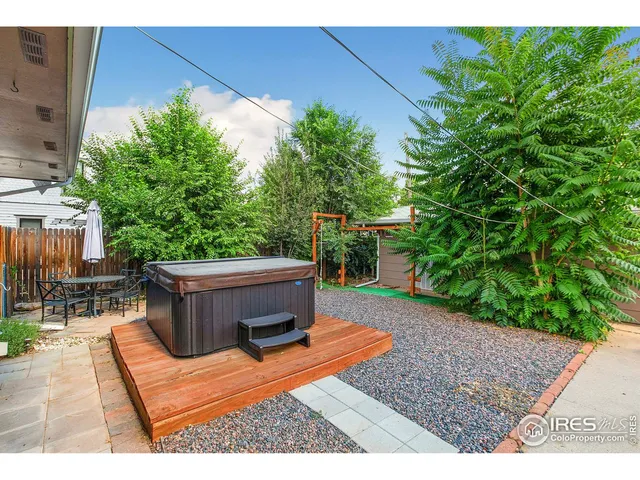 a view of an outdoor sitting space