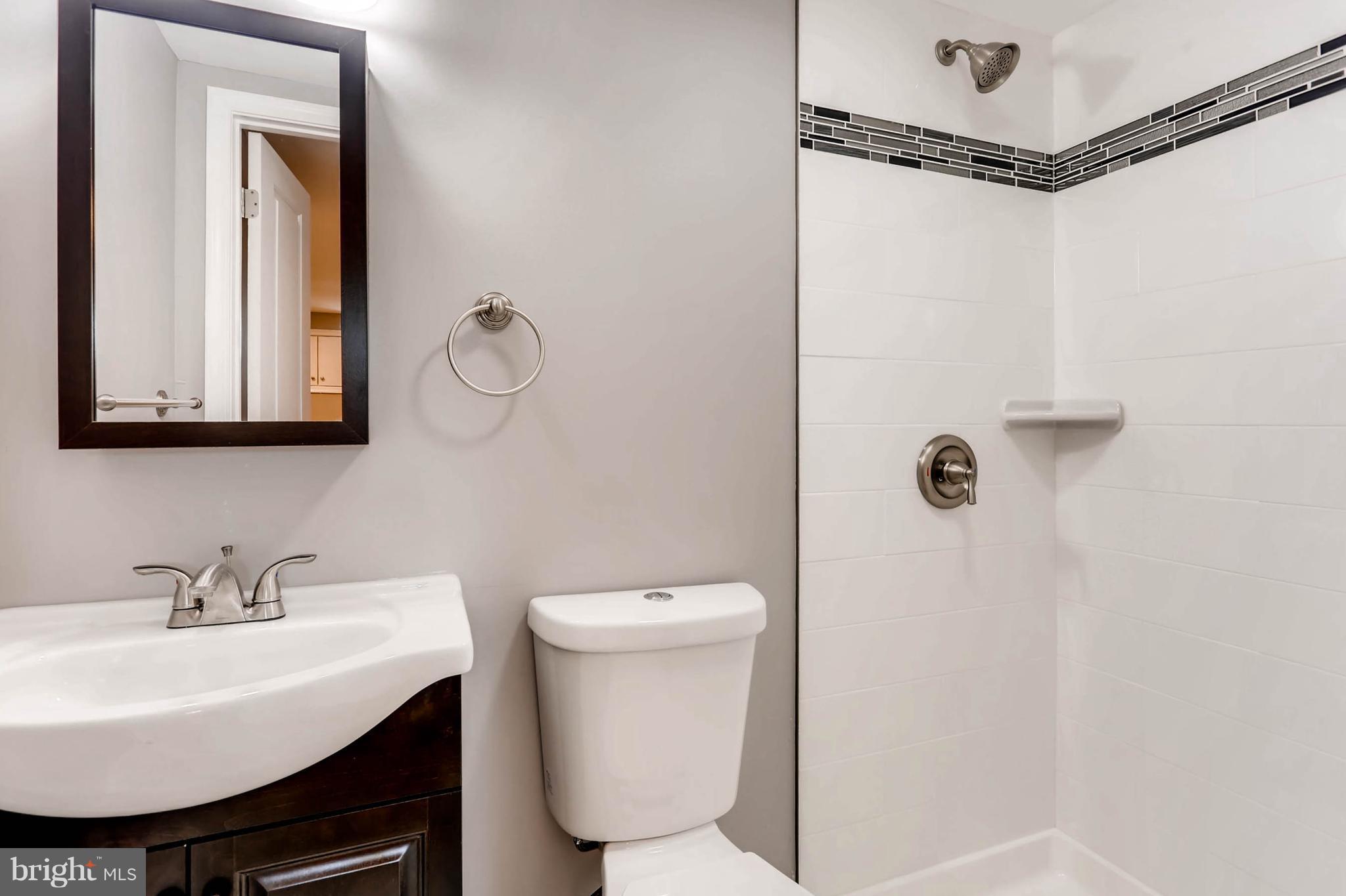 7444 Edsworth Road Baltimore, MD 21222 - Photo 21 of 23 Bath