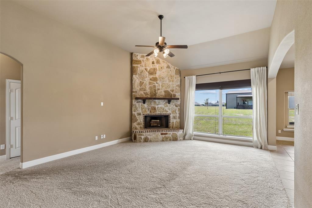 6001 Michael Road Sanger, TX 76266 - Photo 10 of 39