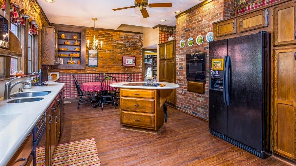 2976 Staunton Road Huntington, WV 25702 - Photo 10 of 32 Gallery Image 10