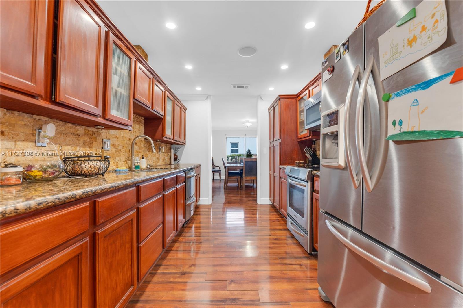 8301 Dundee Terrace Miami Lakes, FL 33016 - Photo 12 of 60 Gallery Image 12