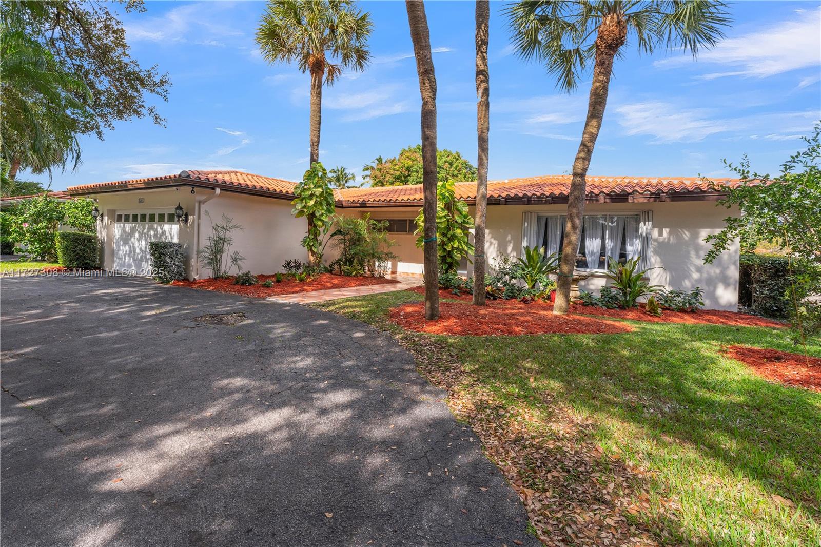 8301 Dundee Terrace Miami Lakes, FL 33016 - Photo 2 of 60 Gallery Image 2