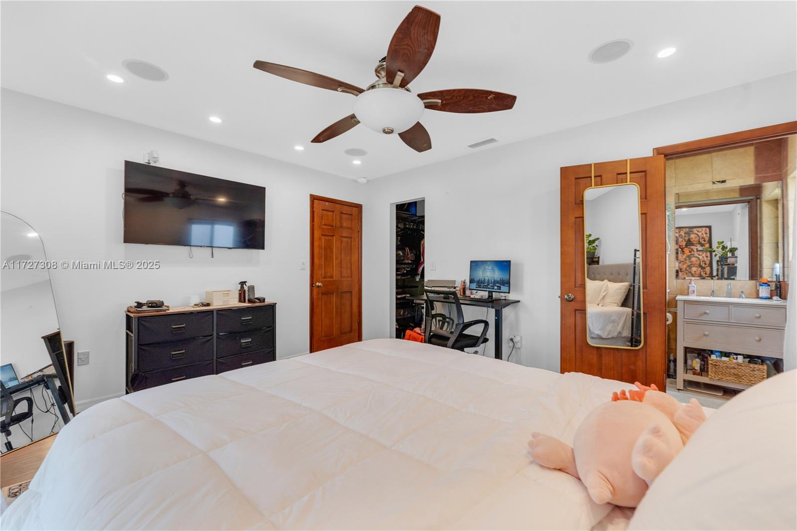 8301 Dundee Terrace Miami Lakes, FL 33016 - Photo 24 of 60 Gallery Image 24