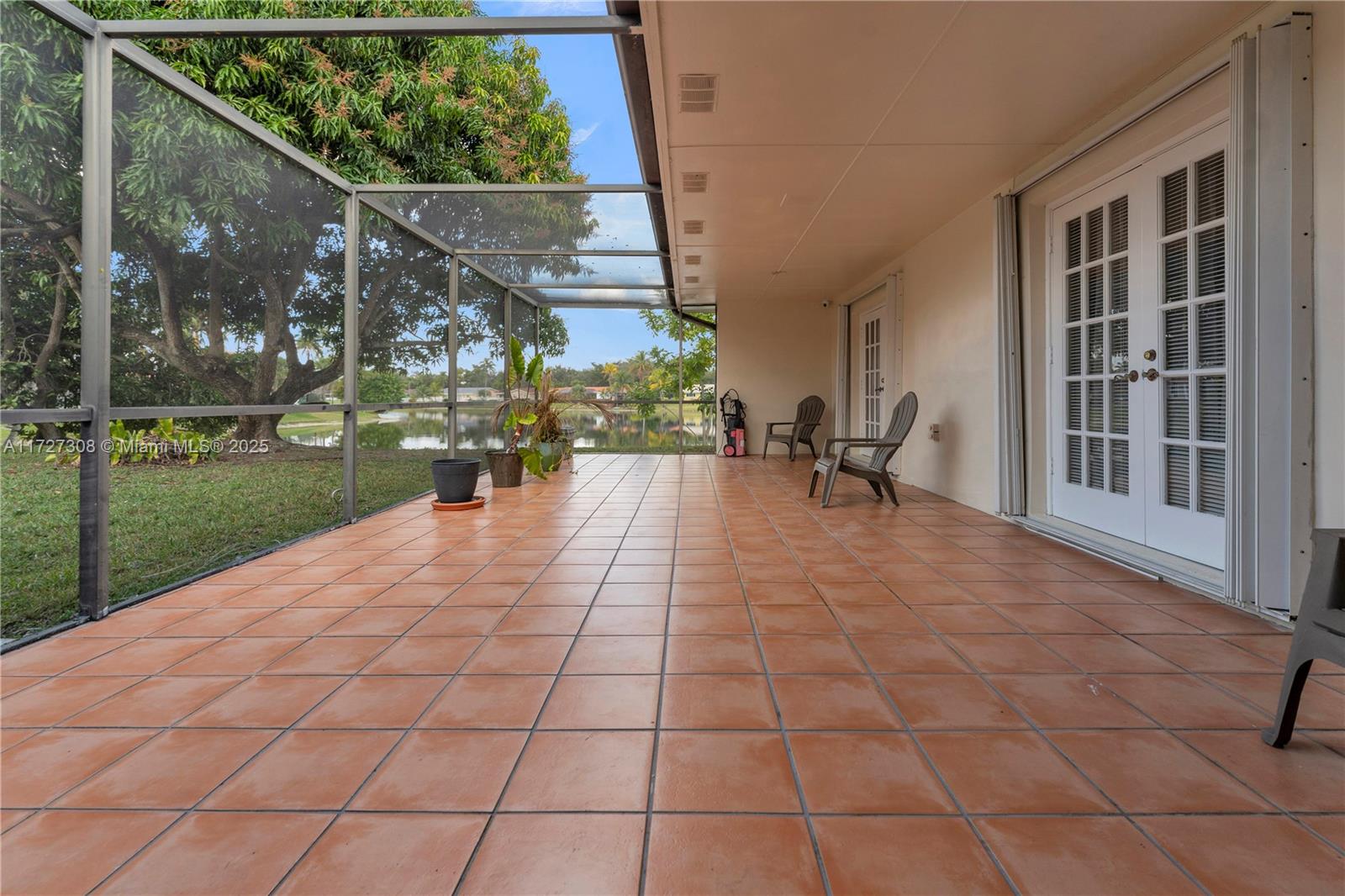 8301 Dundee Terrace Miami Lakes, FL 33016 - Photo 32 of 60 Gallery Image 32