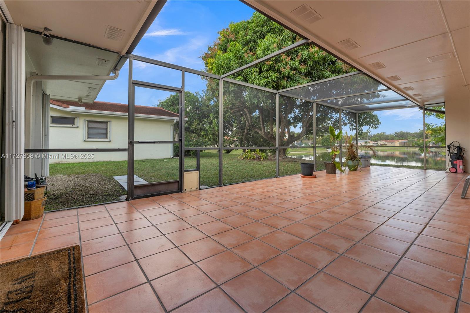 8301 Dundee Terrace Miami Lakes, FL 33016 - Photo 33 of 60 Gallery Image 33