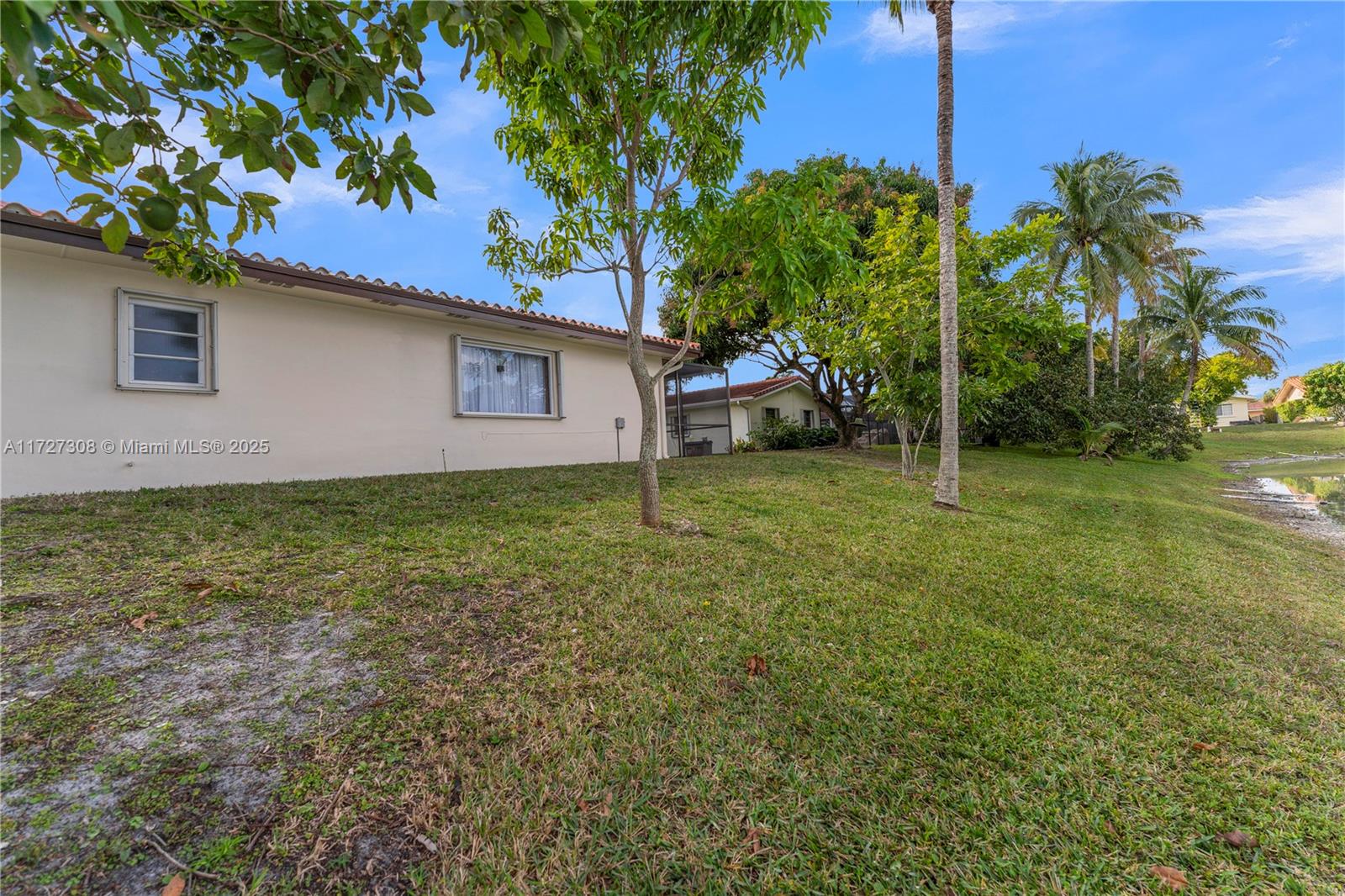 8301 Dundee Terrace Miami Lakes, FL 33016 - Photo 40 of 60 Gallery Image 40