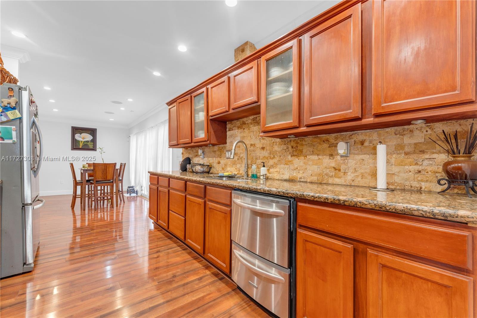 8301 Dundee Terrace Miami Lakes, FL 33016 - Photo 10 of 60 Gallery Image 10