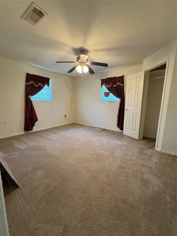 $299,900 | 6674 Fm 3060, Midway, TX 75852