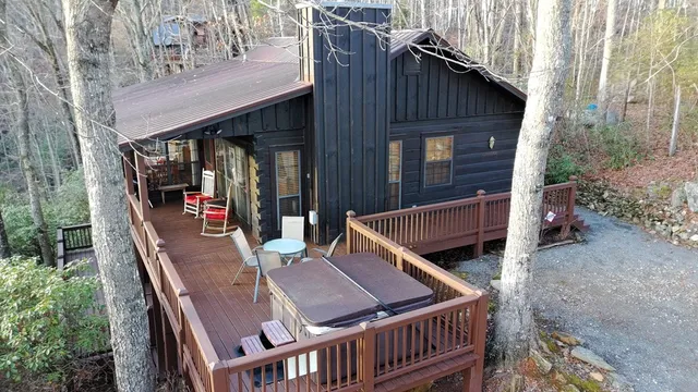 $465,000 | 152 Broken Arrow Path, Blue Ridge, GA 30513