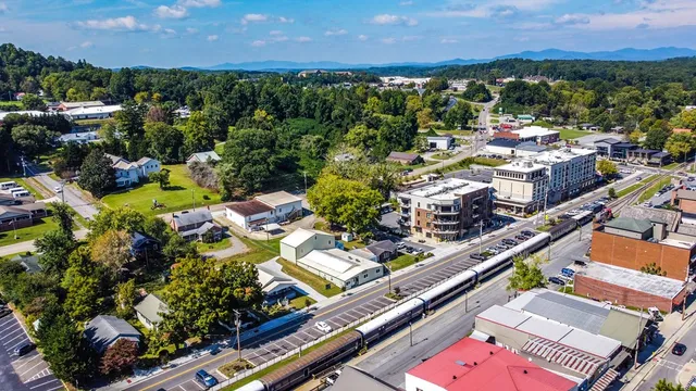 $465,000 | 152 Broken Arrow Path, Blue Ridge, GA 30513