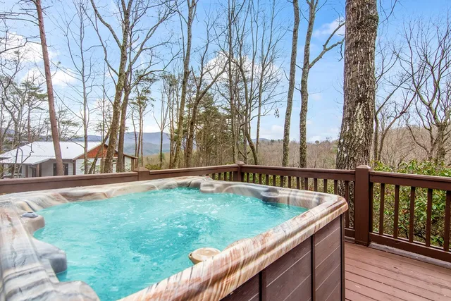 $465,000 | 152 Broken Arrow Path, Blue Ridge, GA 30513