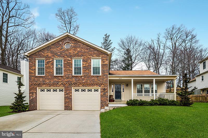 8818 Shadowlake Way Springfield, VA 22153 - Photo 3 of 40 Gallery Image 3