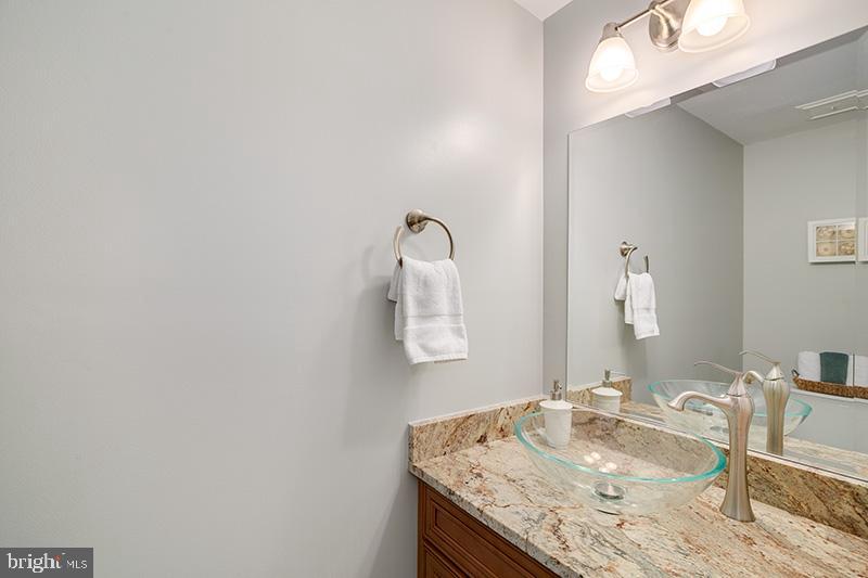 8818 Shadowlake Way Springfield, VA 22153 - Photo 27 of 40 Gallery Image 27