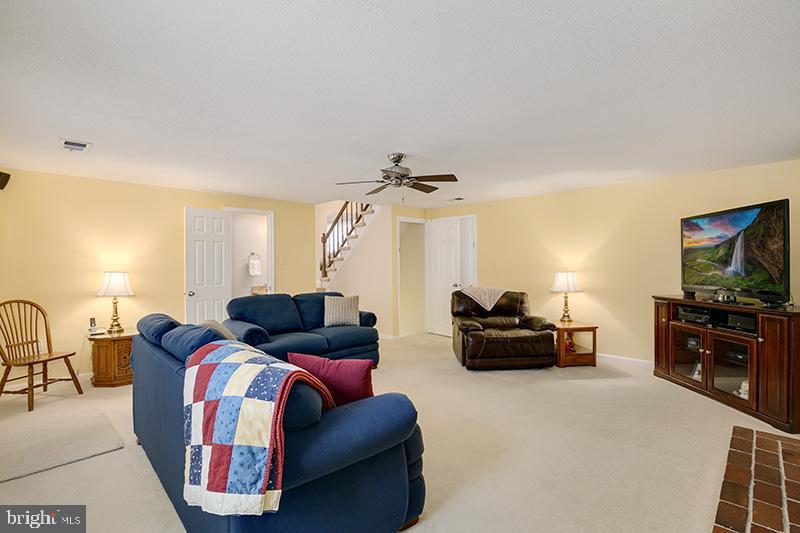 8818 Shadowlake Way Springfield, VA 22153 - Photo 29 of 40 Gallery Image 29