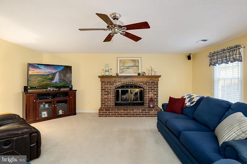 8818 Shadowlake Way Springfield, VA 22153 - Photo 31 of 40 Gallery Image 31