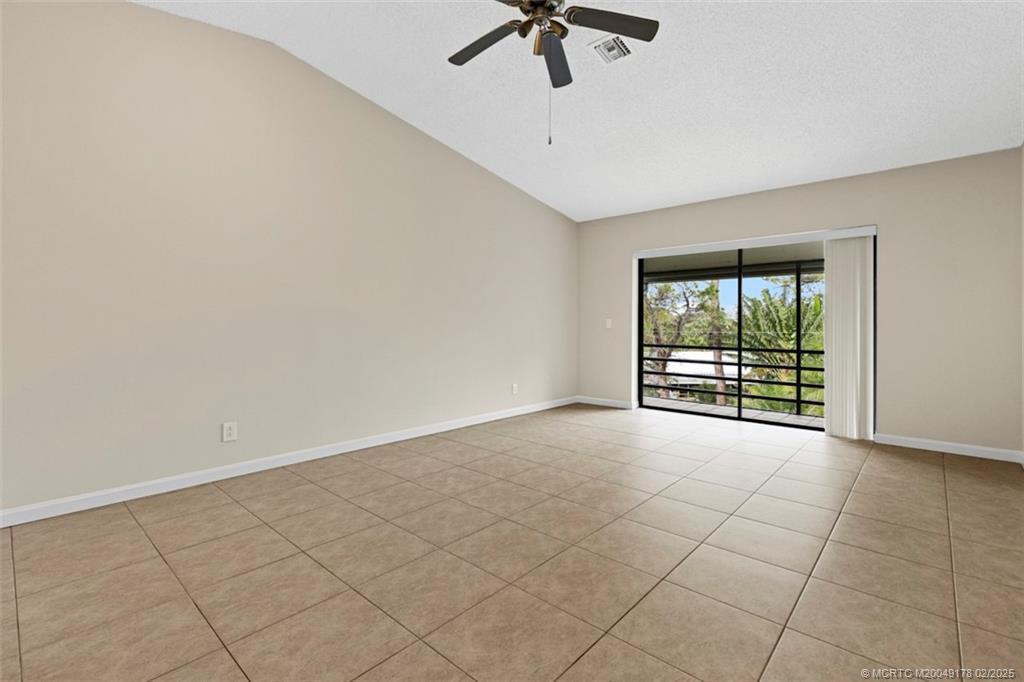 800 Northwest Fork Road, Unit 613 Stuart, FL 34994 - Photo 10 of 31 Living Area