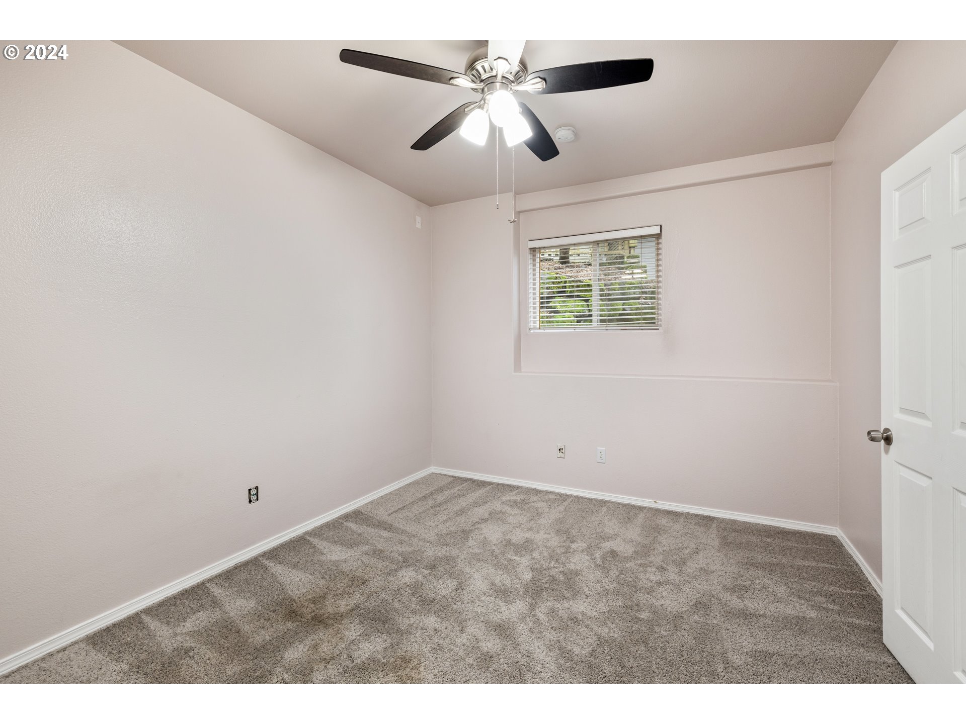 14340 Southwest Cougar Ridge Drive Beaverton, OR 97008 - Photo 29 of 37 a view of an empty room