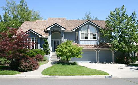 4903 South Hogan Street Spokane, WA 99223 - Photo 1 of 8