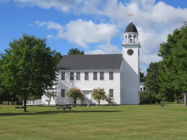 $1,300,000 | 775 Goose Pond Road, Canaan, NH 03741