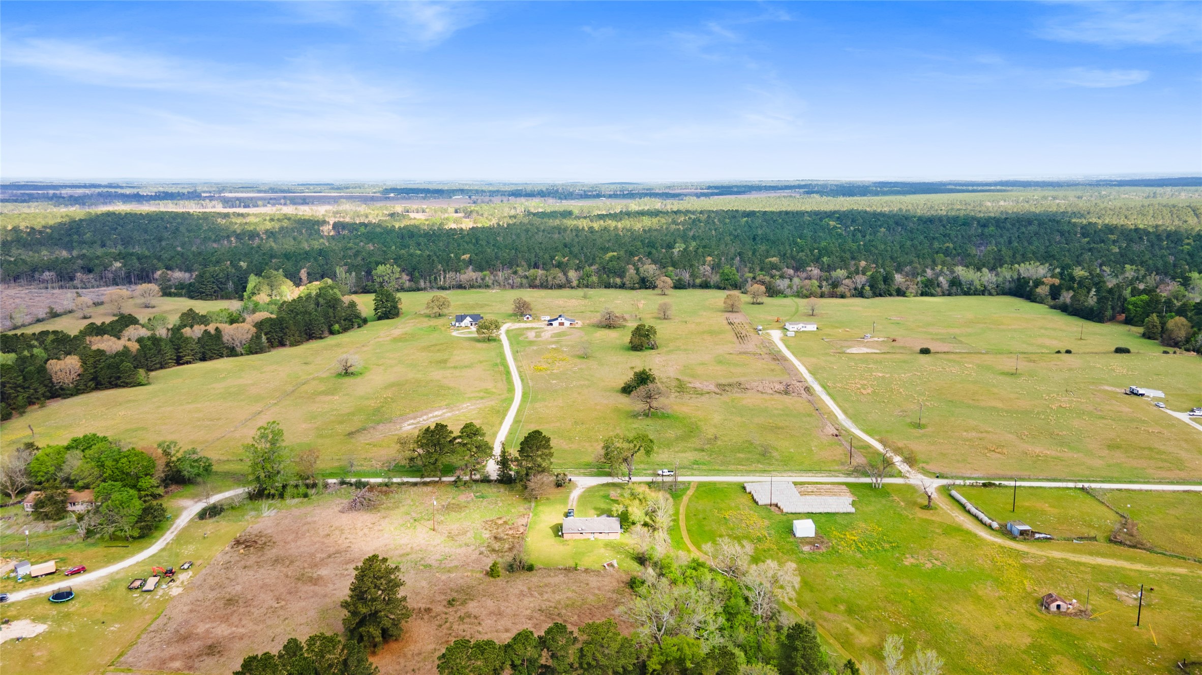 165 Davidson Road Huntsville, TX 77320 - Photo 12 of 24 an aerial view of a basket ball ground and palm trees
