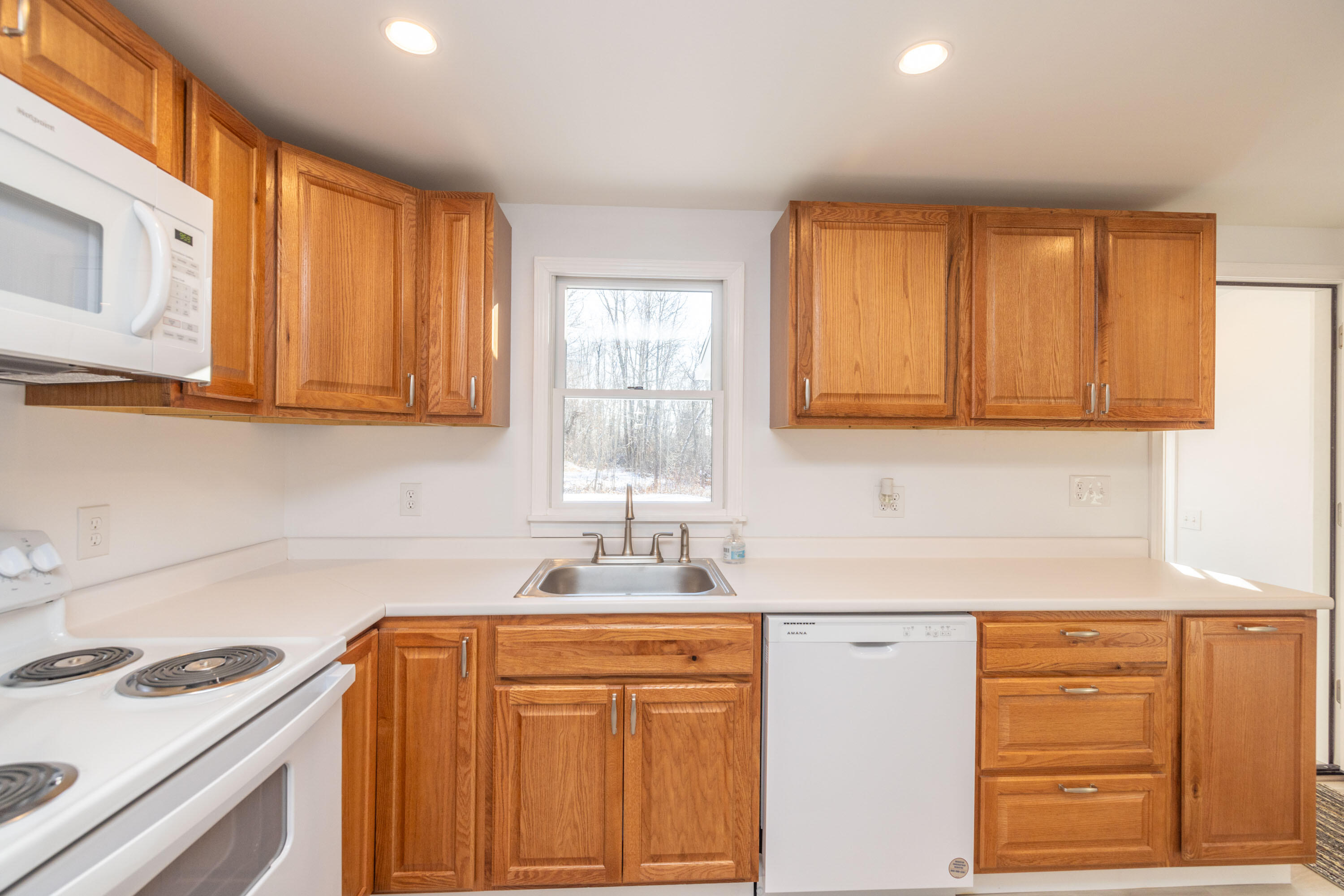 341 Old County Road Rockland, ME 04841 - Photo 13 of 41 _SMC9741