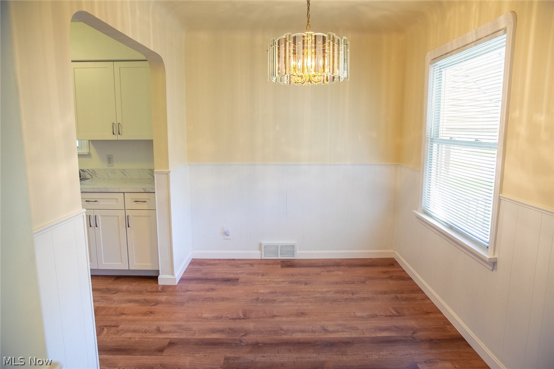 7412 Spring Garden Road Cleveland, OH 44129 - Photo 5 of 27