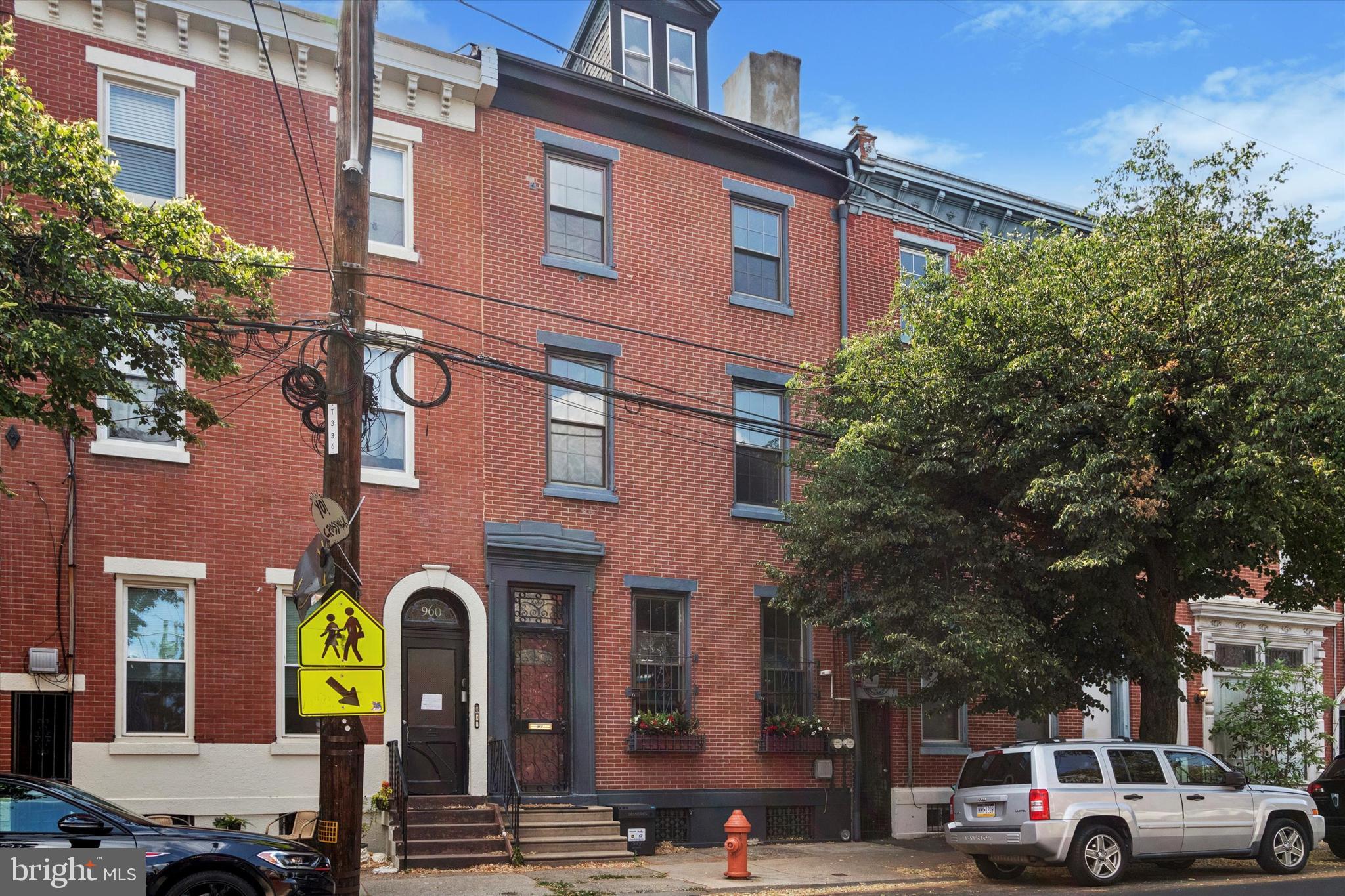 962 North 5th Street Philadelphia, PA 19123 - Photo 1 of 32