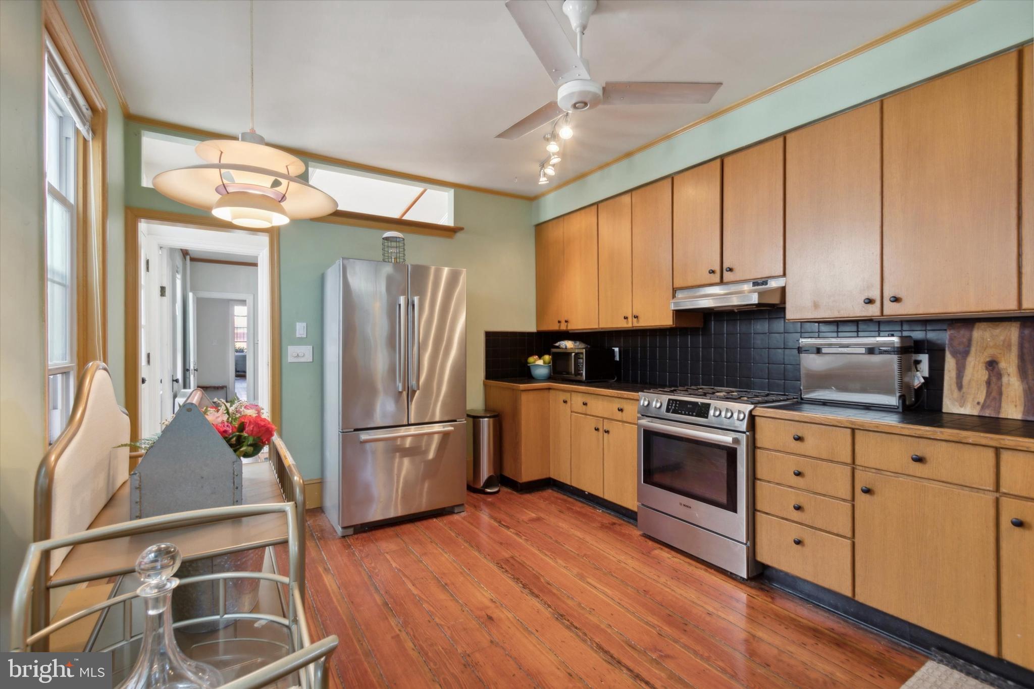 962 North 5th Street Philadelphia, PA 19123 - Photo 11 of 32
