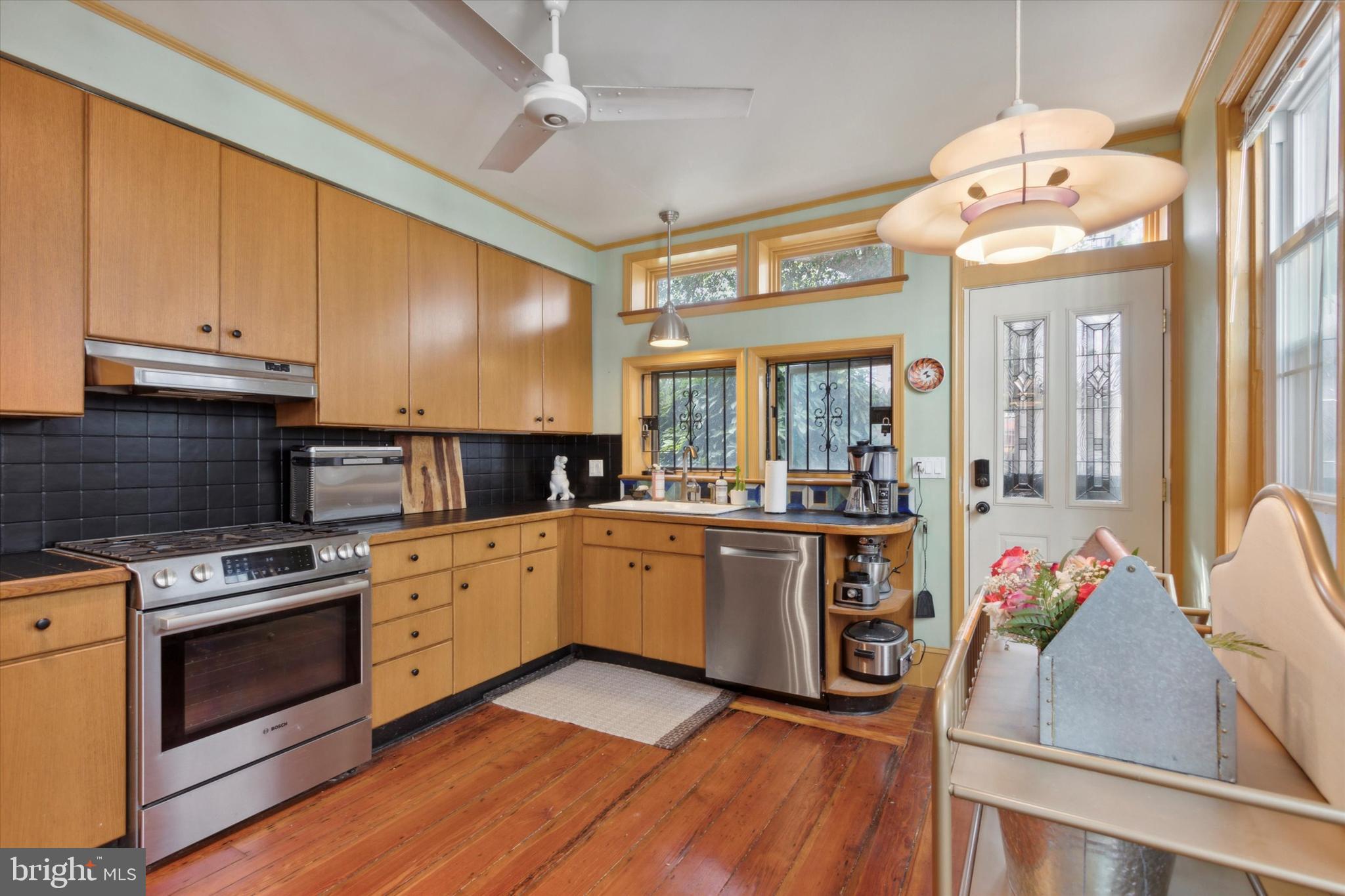 962 North 5th Street Philadelphia, PA 19123 - Photo 12 of 32