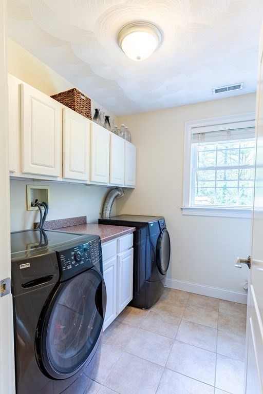 101 Stonefence Road Lunenburg, MA 01462 - Photo 34 of 41 a kitchen with a sink and a stove