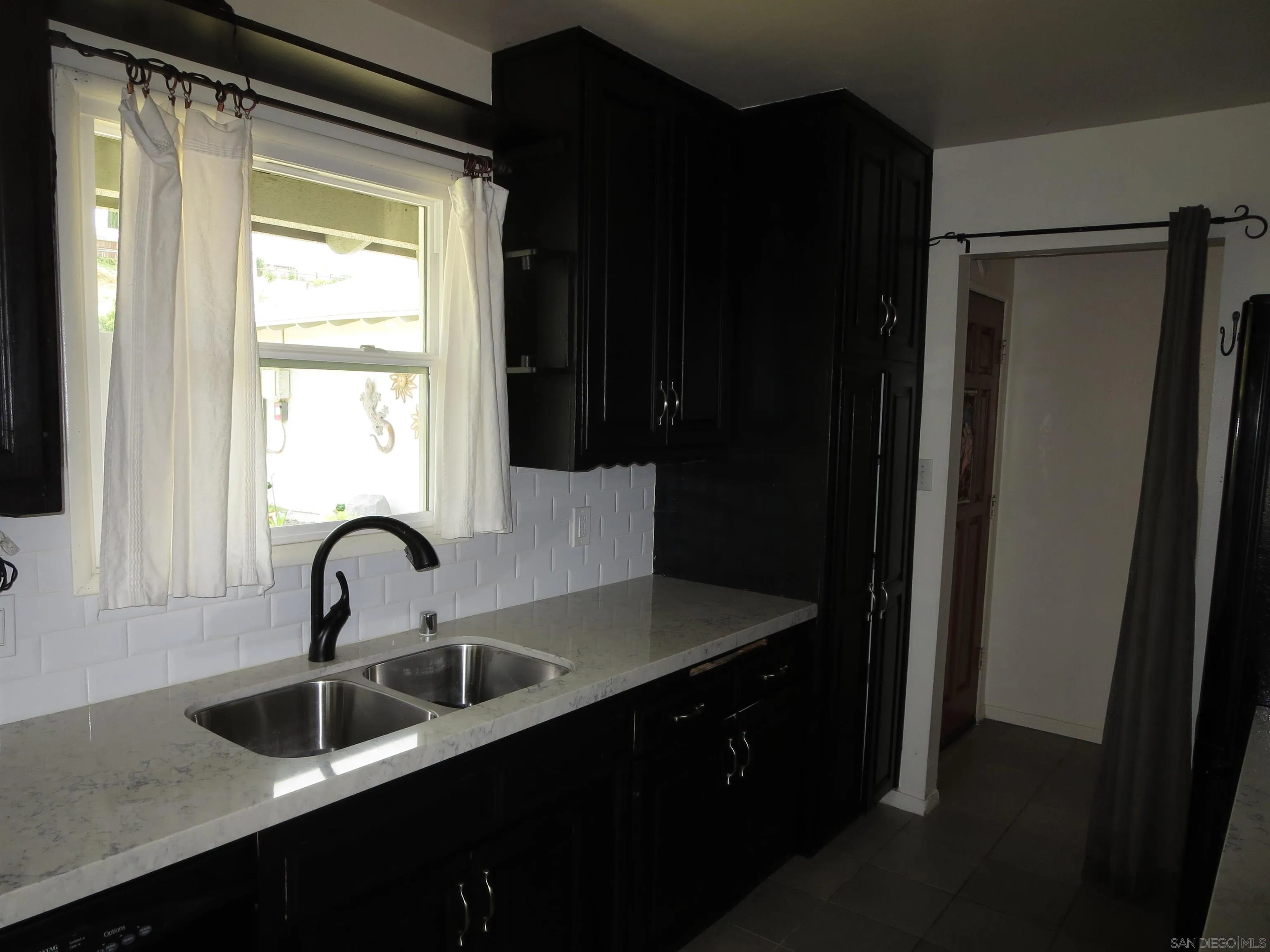 13516 Frame Road Poway, CA 92064 - Photo 8 of 39 Gallery Image 8